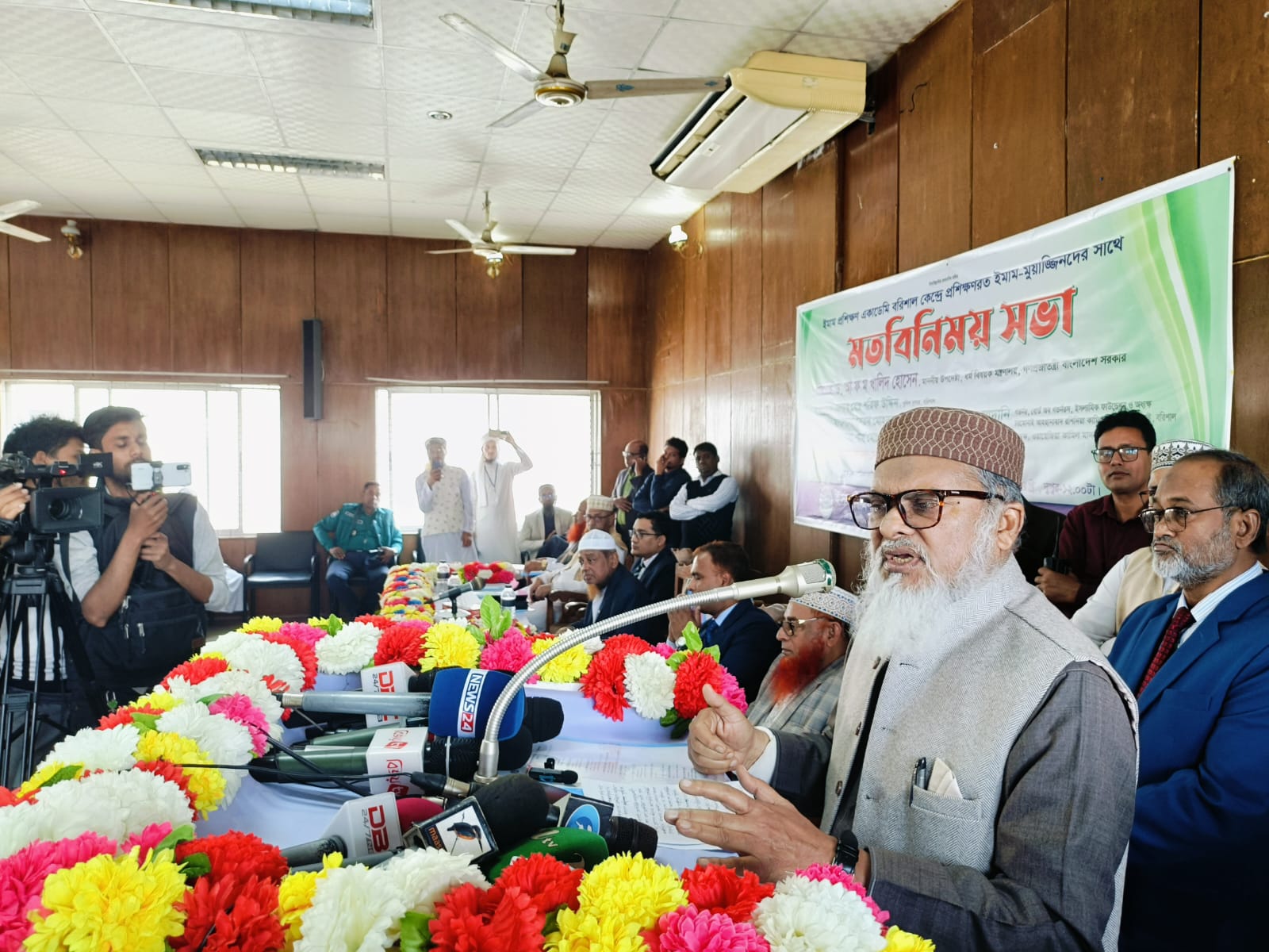 বায়তুল মুকাররমকে দৃষ্টিনন্দন মসজিদে রূপান্তর করা হবে-ধর্ম উপদেষ্টা